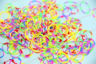 Набор резиночек для плетения 200 штук микс полосатых разных цветов