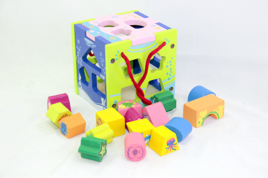 Деревянная игра сортер  &quot;Куб-логика&quot; 2 вида, в коробке Фото