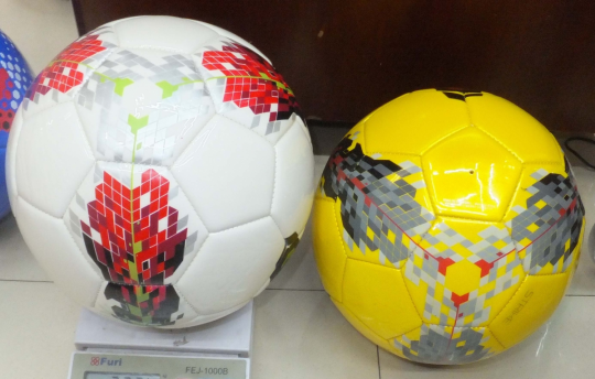 Мяч футбольный BT-FB-0064 PVC прошитый 340г 4цв.ш.к./60/ Фото